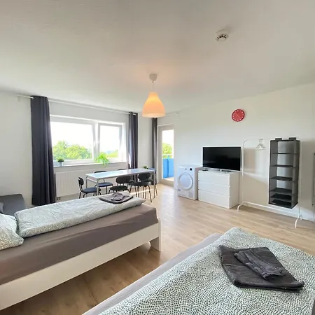 Cozy In Duesseldorf Apartment